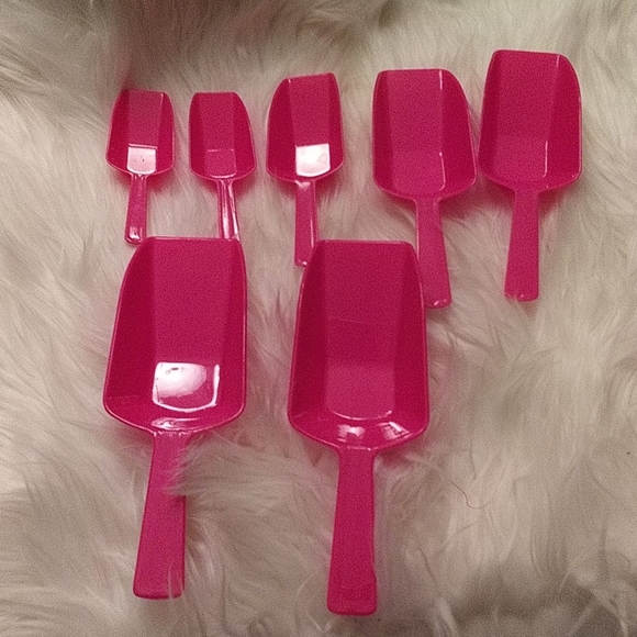 Party essentials - Picture 4 of 7